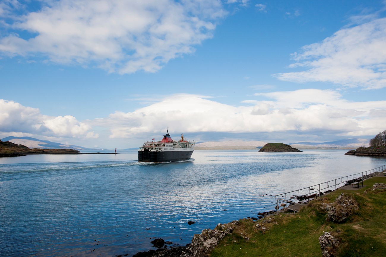 ferry to mull.jpg